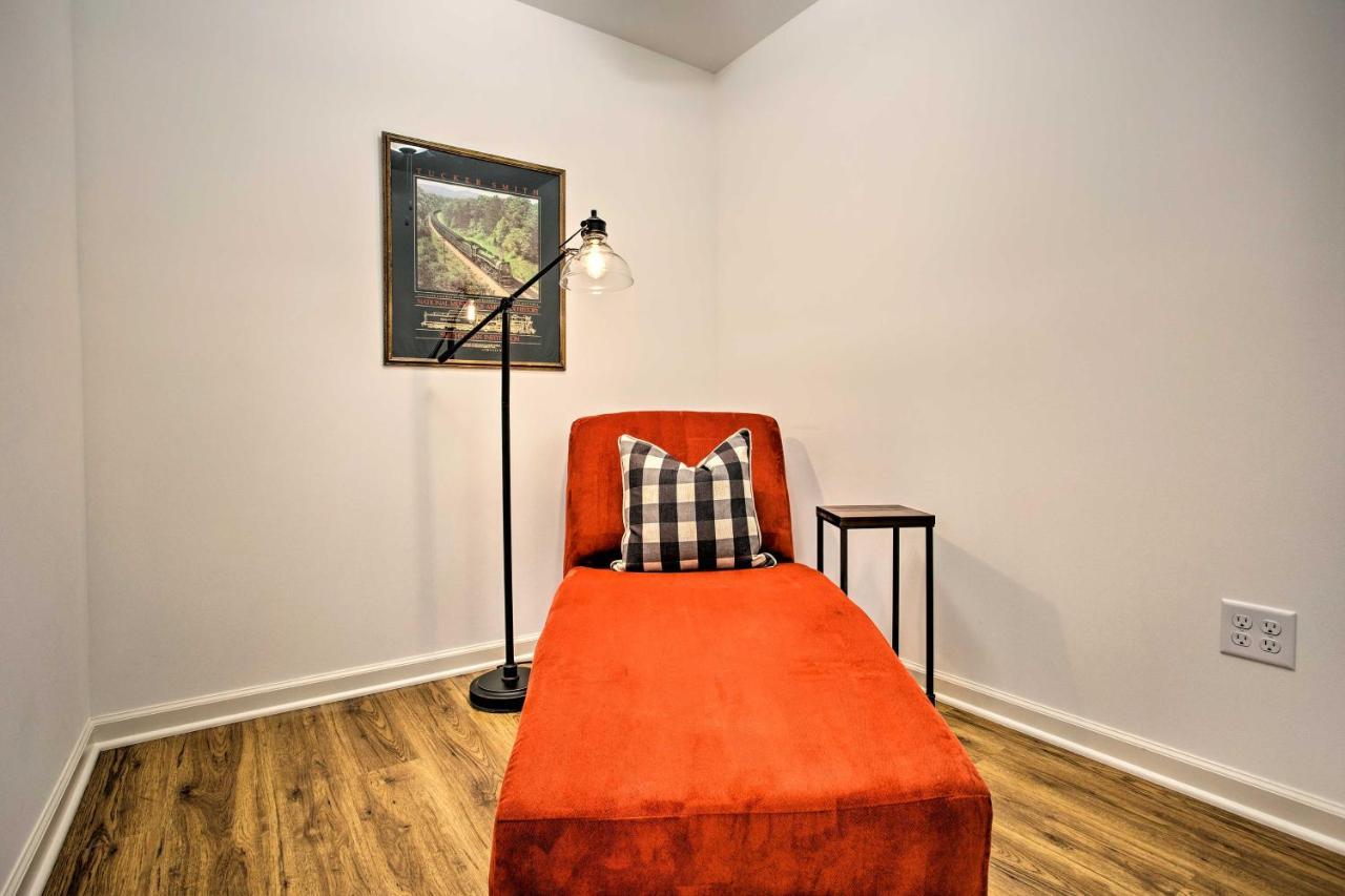 Newly Remodeled Apartment On Main Street In Saluda Eksteriør billede