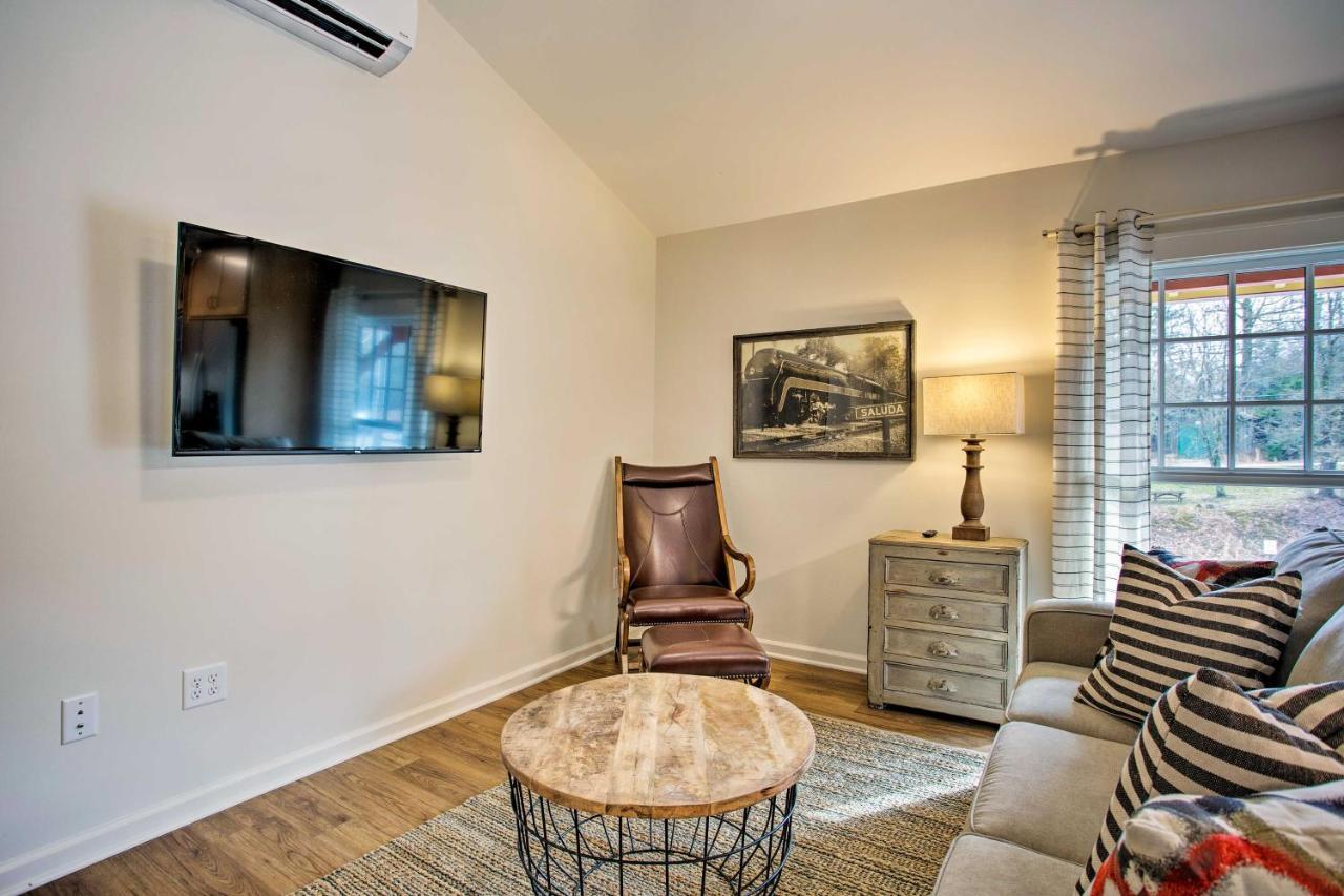 Newly Remodeled Apartment On Main Street In Saluda Eksteriør billede